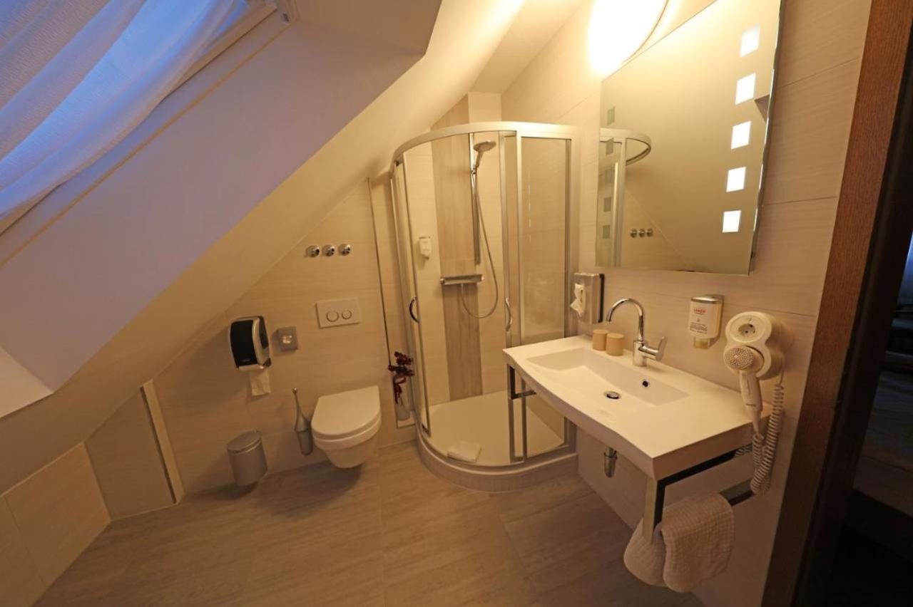 Hotel Zur Krone Ronneburg  Eksteriør billede