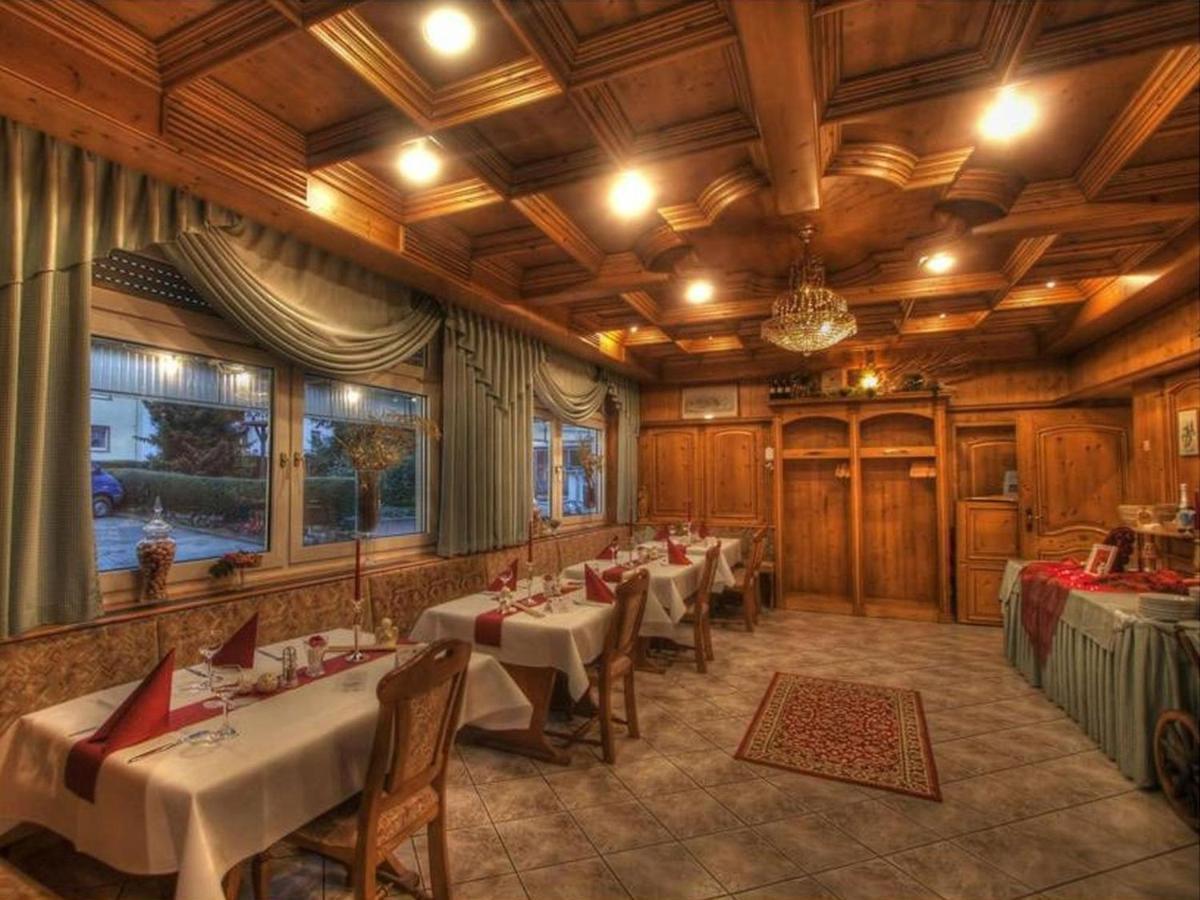 Hotel Zur Krone Ronneburg  Eksteriør billede