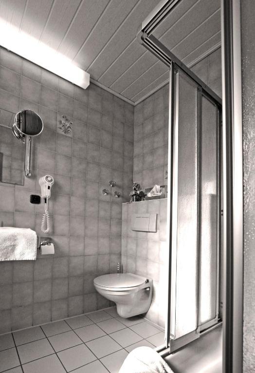 Hotel Zur Krone Ronneburg  Værelse billede