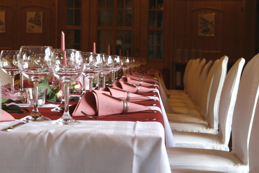Hotel Zur Krone Ronneburg  Eksteriør billede